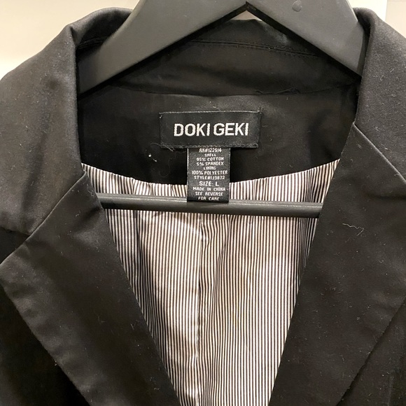 Doki Geki Black Fitted Blazer - Picture 2 of 4